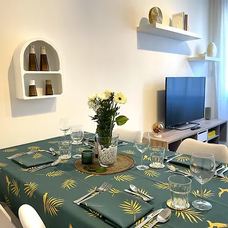 Mico Elegante E Raffinato Trilocale 아파트 *