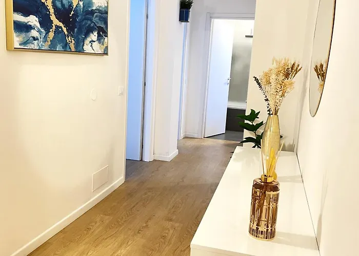 Daire Mico Elegante E Raffinato Trilocale Milano