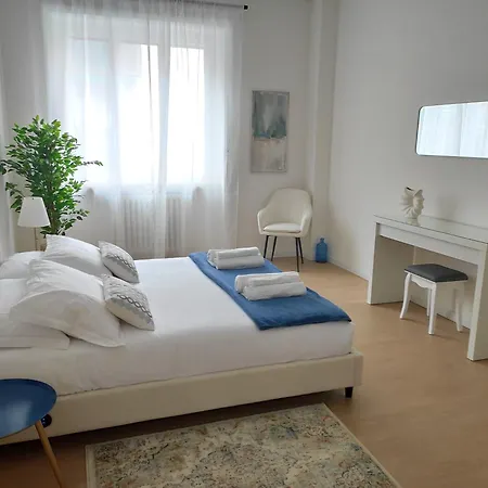 Mico Elegante E Raffinato Trilocale * Milánó