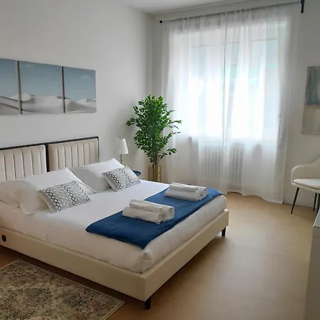 Mico Elegante E Raffinato Trilocale Apartman